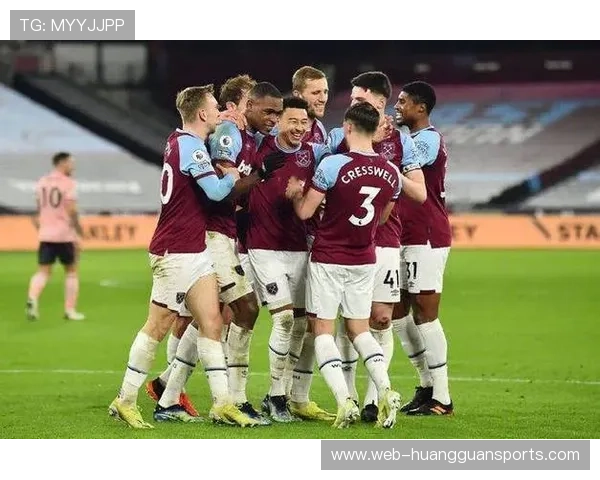 西汉姆联与布莱顿对攻战，半场已出现三粒进球